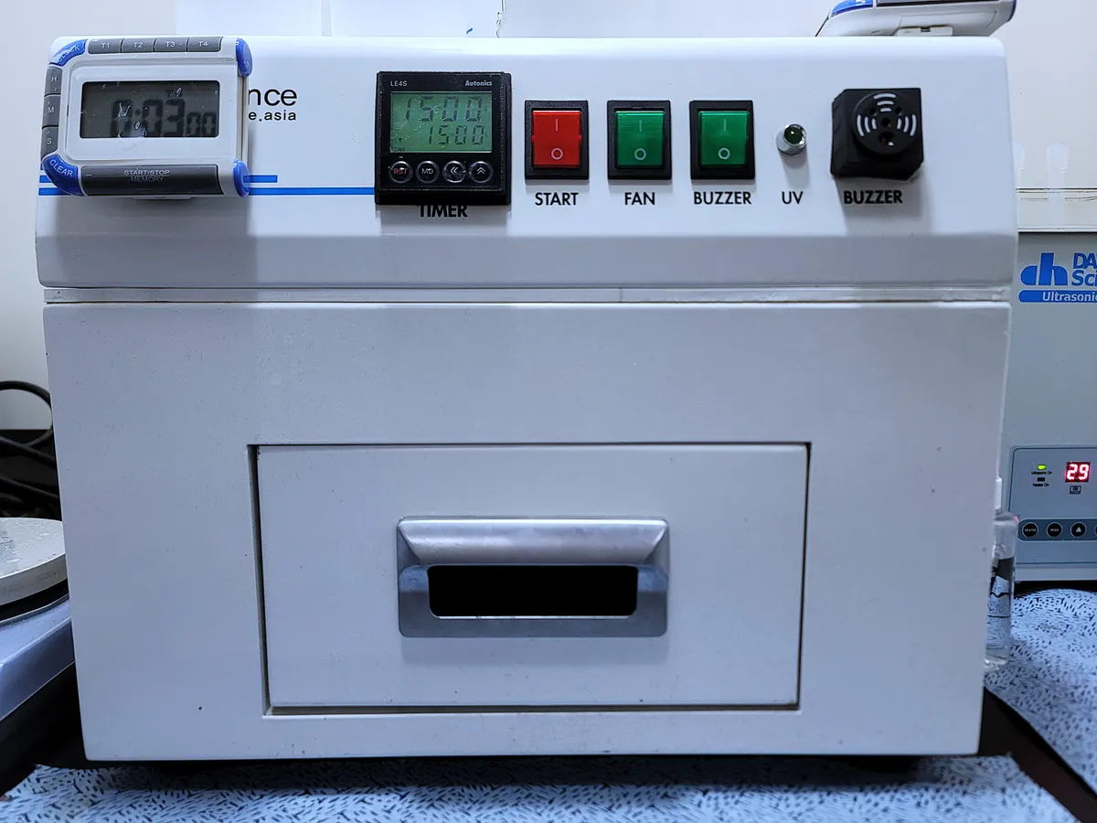 UV-Ozone Cleaner